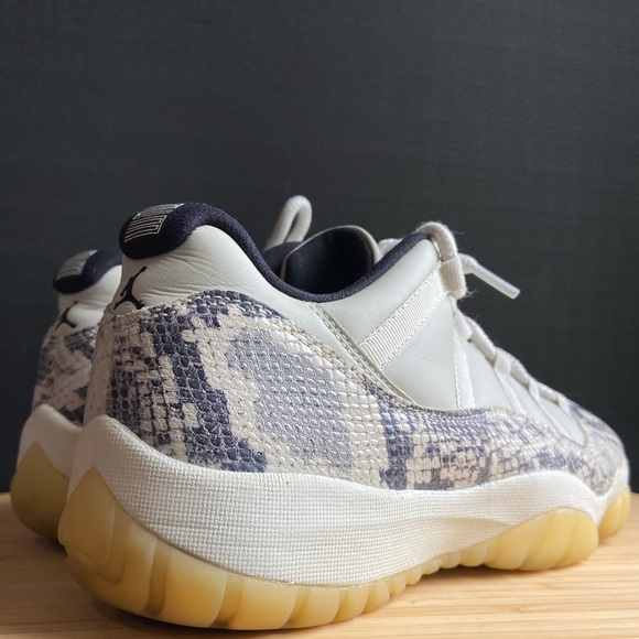 Air Jordan 11 Retro Low Snake Light Bone Snakeskin Men's Size 11.5  CD6846 - Picture 1 of 6